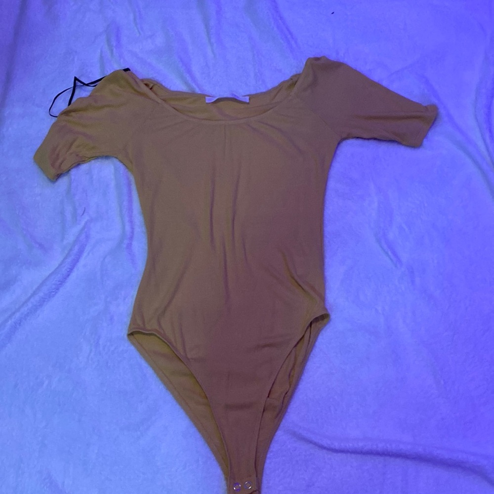 never worn!! perfect condition